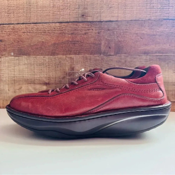 NWT MBT Ajabu Oxford Shoes